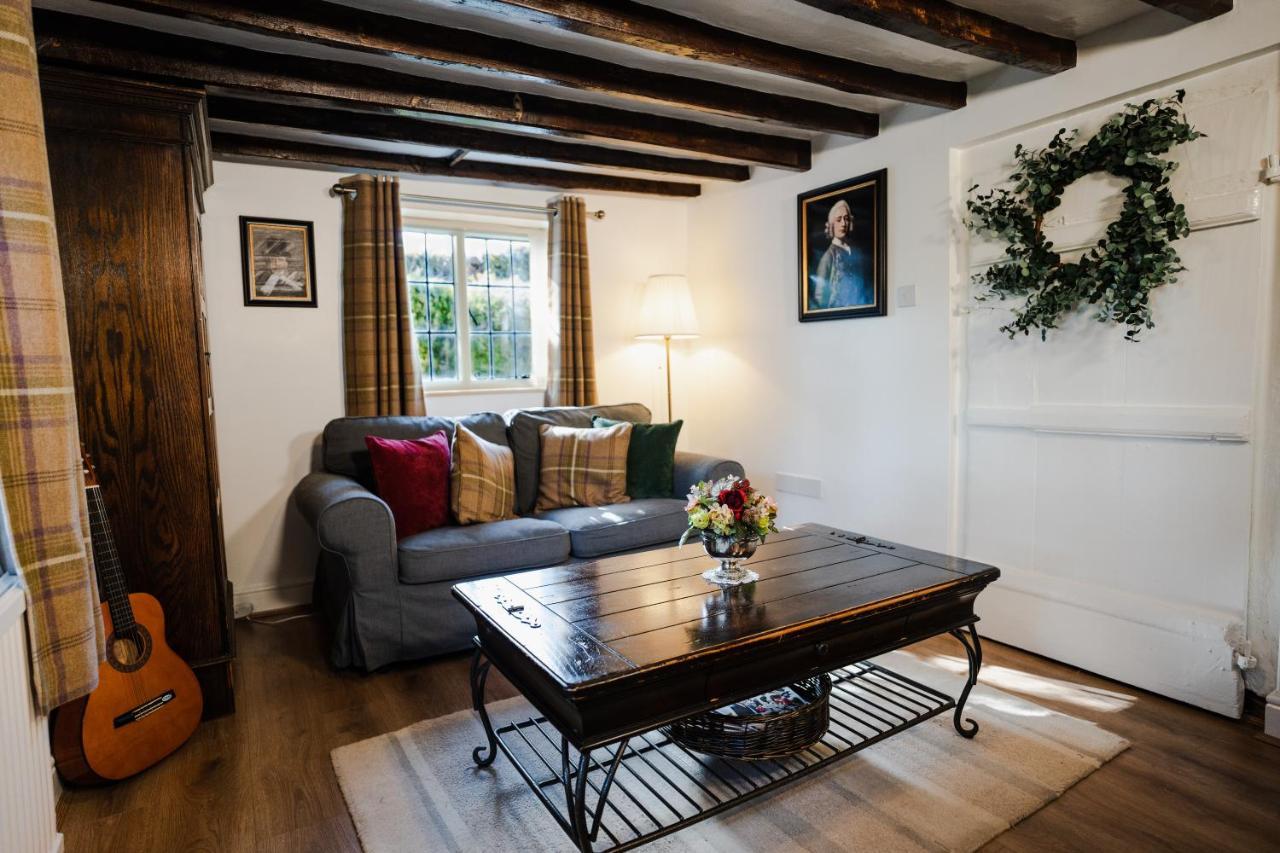 Hovell Hall Country Bed And Breakfast Norwich Exterior photo