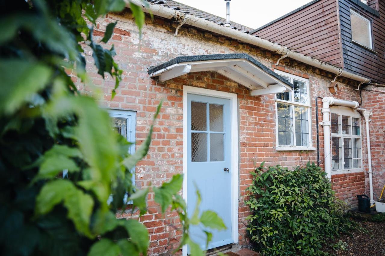 Hovell Hall Country Bed And Breakfast Norwich Exterior photo